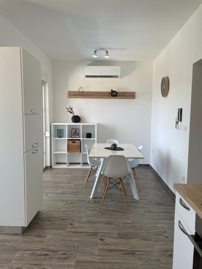 A&A Apartments By The Sea Trogir Ngoại thất bức ảnh