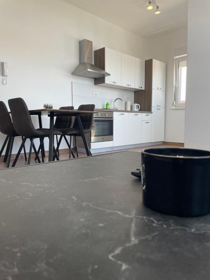 A&A Apartments By The Sea Trogir Ngoại thất bức ảnh