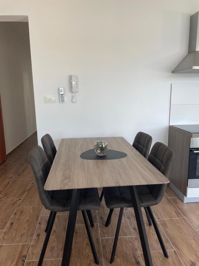 A&A Apartments By The Sea Trogir Ngoại thất bức ảnh